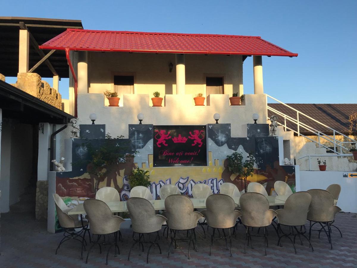 Royal Castle Otel Pascani Dış mekan fotoğraf